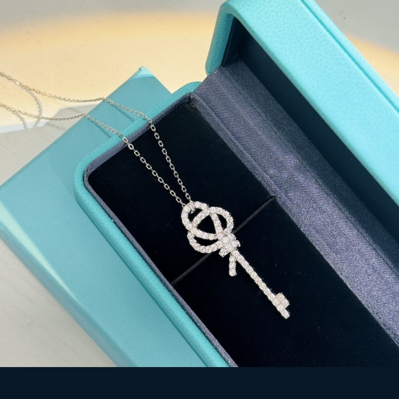 T*f*ny necklaces